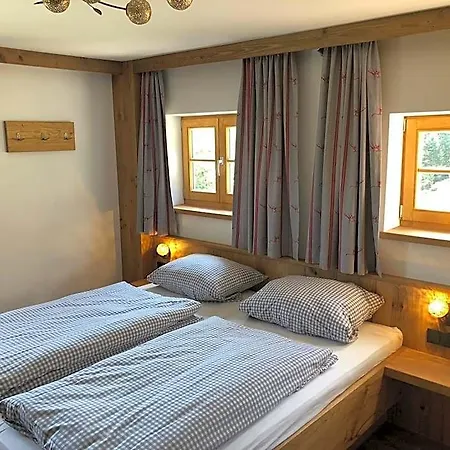 فندق Berggasthof Obere Firstalm شليرسي